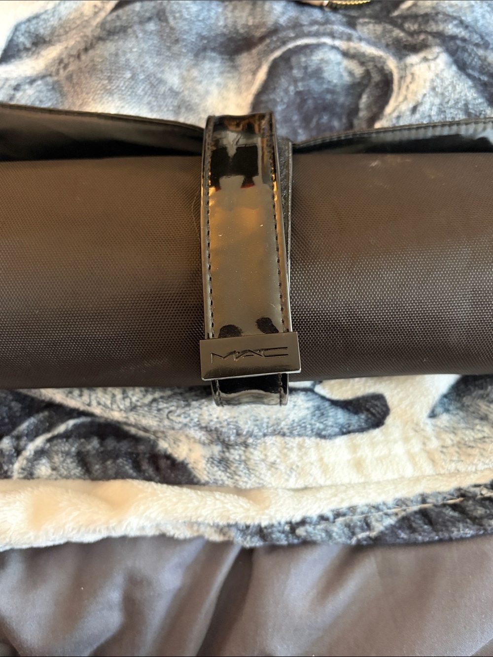 MAC Cosmetics Brush Roll